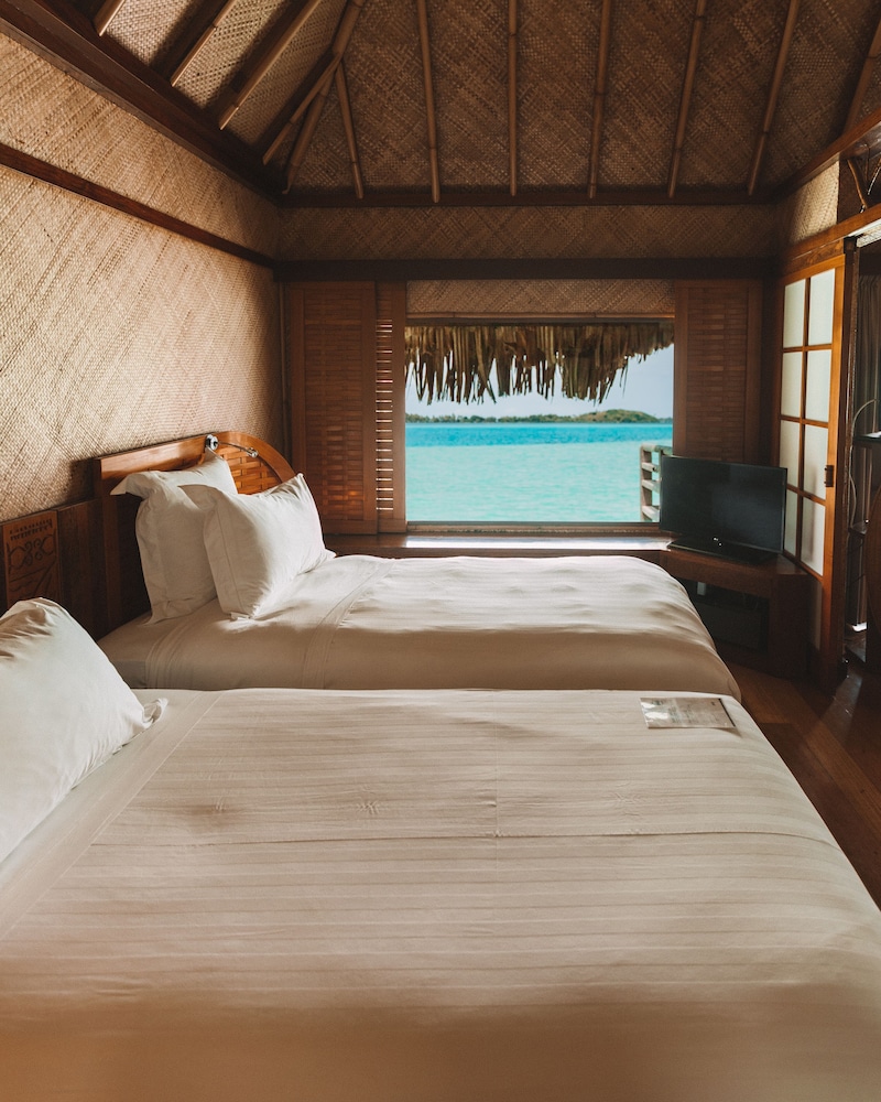 intercontinental bora bora le moana resort