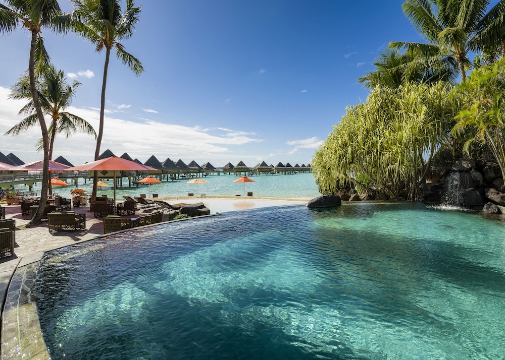 intercontinental bora bora le moana resort