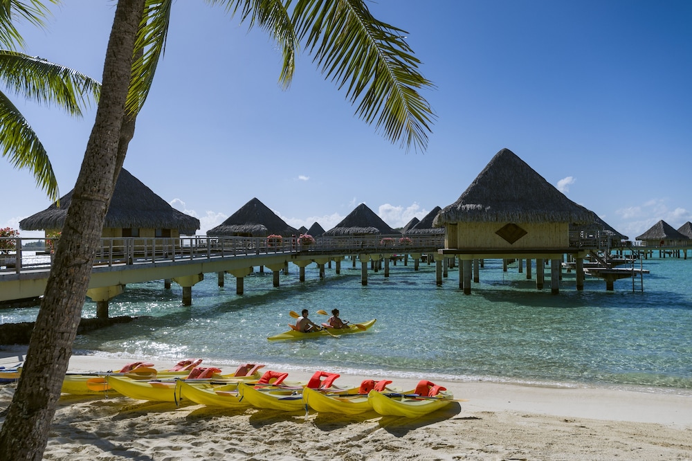 intercontinental bora bora le moana resort