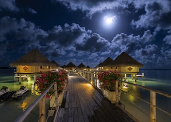 intercontinental bora bora le moana resort