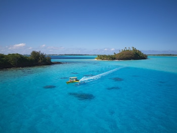 intercontinental bora bora le moana resort