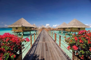 intercontinental bora bora le moana resort