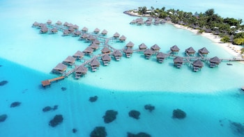intercontinental bora bora le moana resort