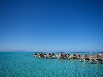 intercontinental bora bora le moana resort