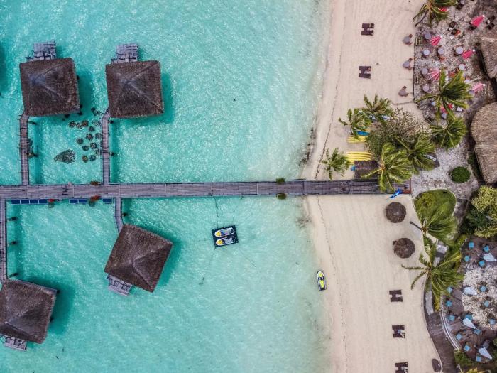 intercontinental bora bora le moana resort