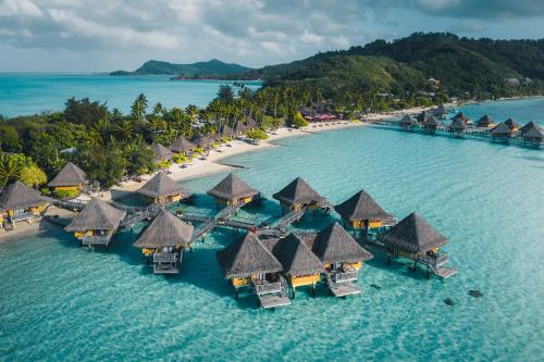 intercontinental bora bora le moana resort