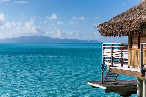 intercontinental bora bora le moana resort