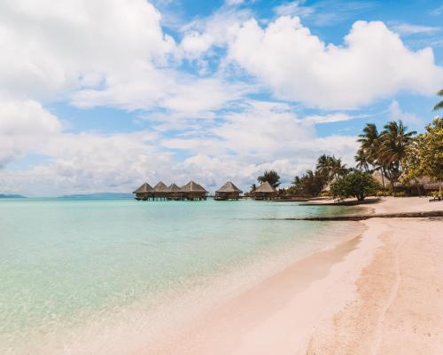 intercontinental bora bora le moana resort