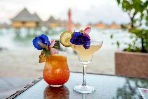 intercontinental bora bora le moana resort