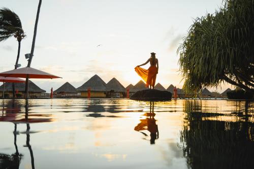 intercontinental bora bora le moana resort