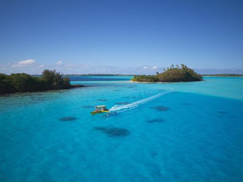 intercontinental bora bora le moana resort