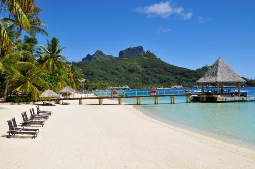 intercontinental bora bora le moana resort