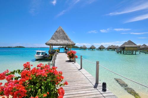 intercontinental bora bora le moana resort