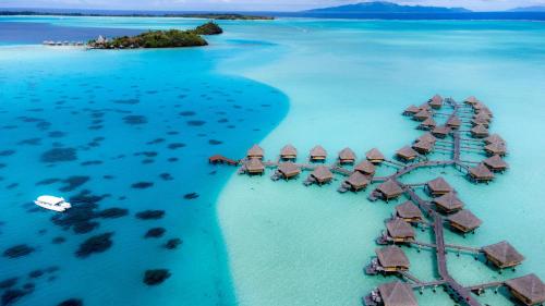 intercontinental bora bora le moana resort