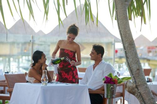 intercontinental bora bora le moana resort