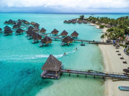 intercontinental bora bora le moana resort