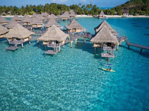 intercontinental bora bora le moana resort