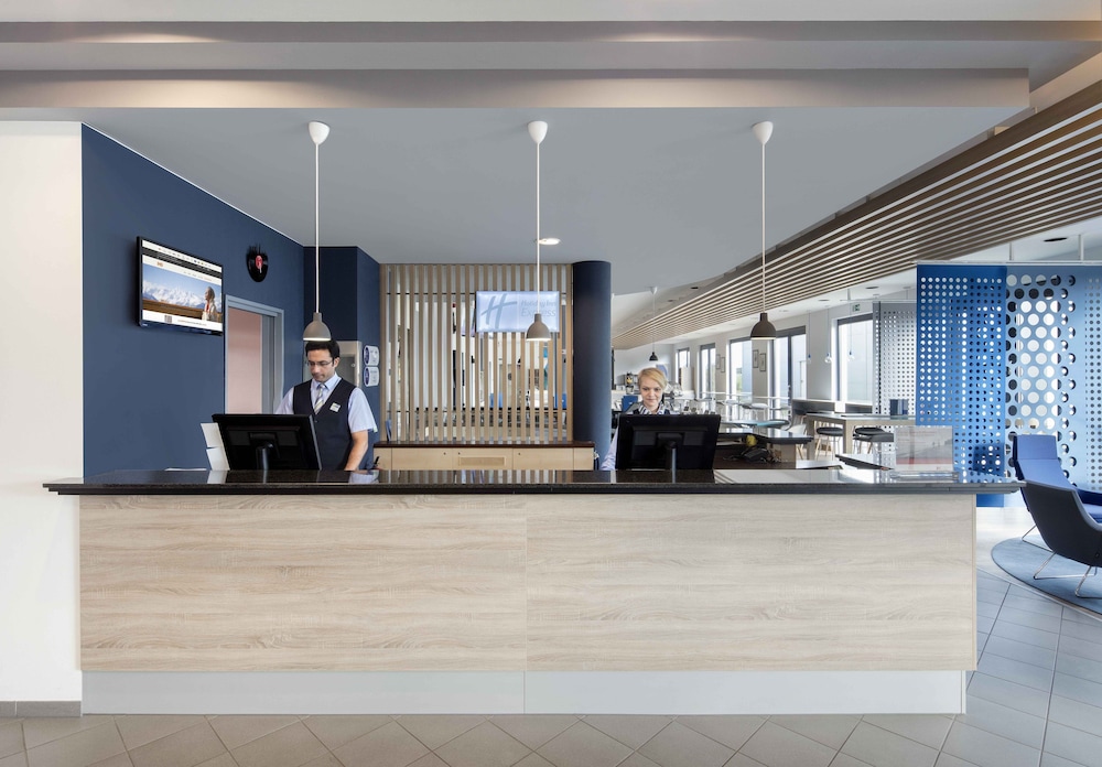holiday inn express munich messe