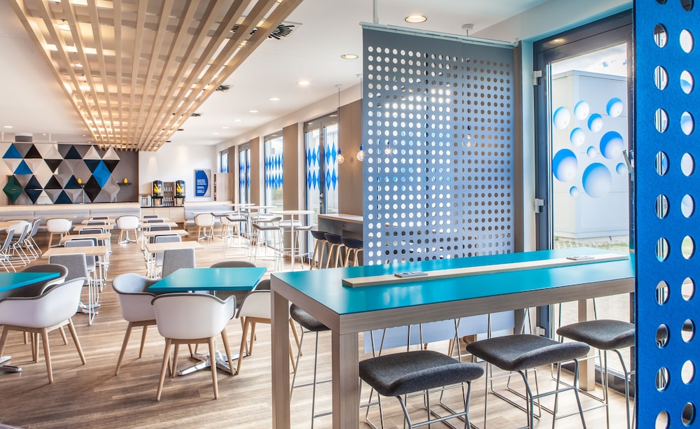 holiday inn express munich messe
