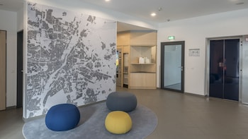 holiday inn express munich messe