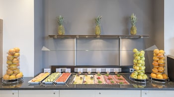 holiday inn express munich messe