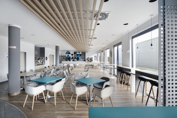 holiday inn express munich messe