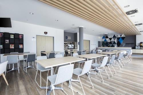 holiday inn express munich messe