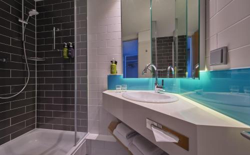 holiday inn express munich messe
