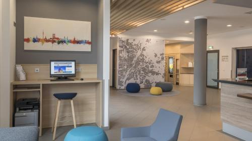 holiday inn express munich messe