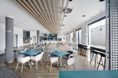 holiday inn express munich messe