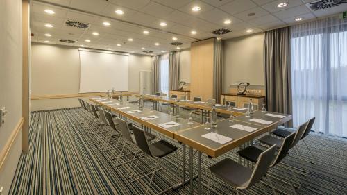 holiday inn express munich messe