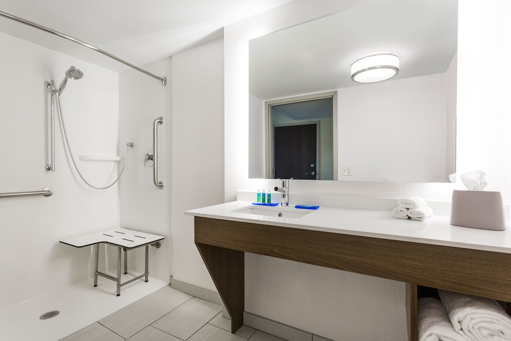 holiday inn express lorton an ihg hotel