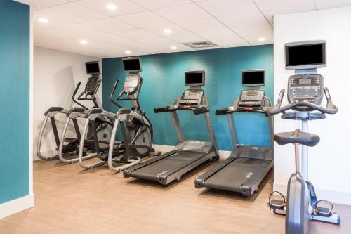 holiday inn express lorton an ihg hotel