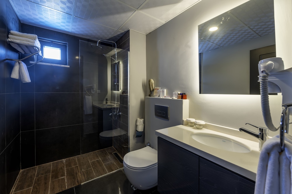 lavia hotels lara
