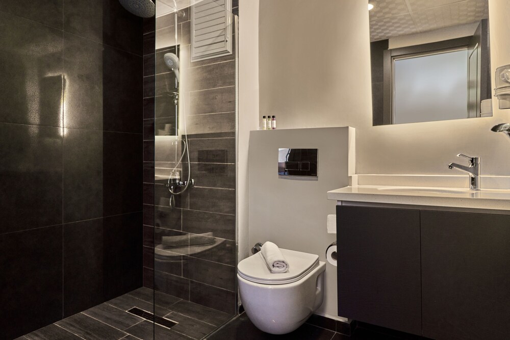 lavia hotels lara