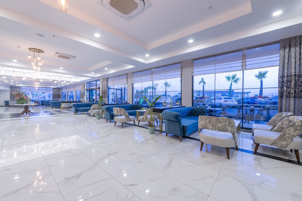 lavia hotels lara