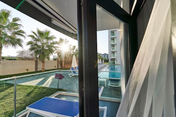 lavia hotels lara
