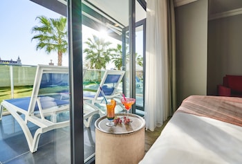 lavia hotels lara