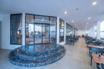 lavia hotels lara