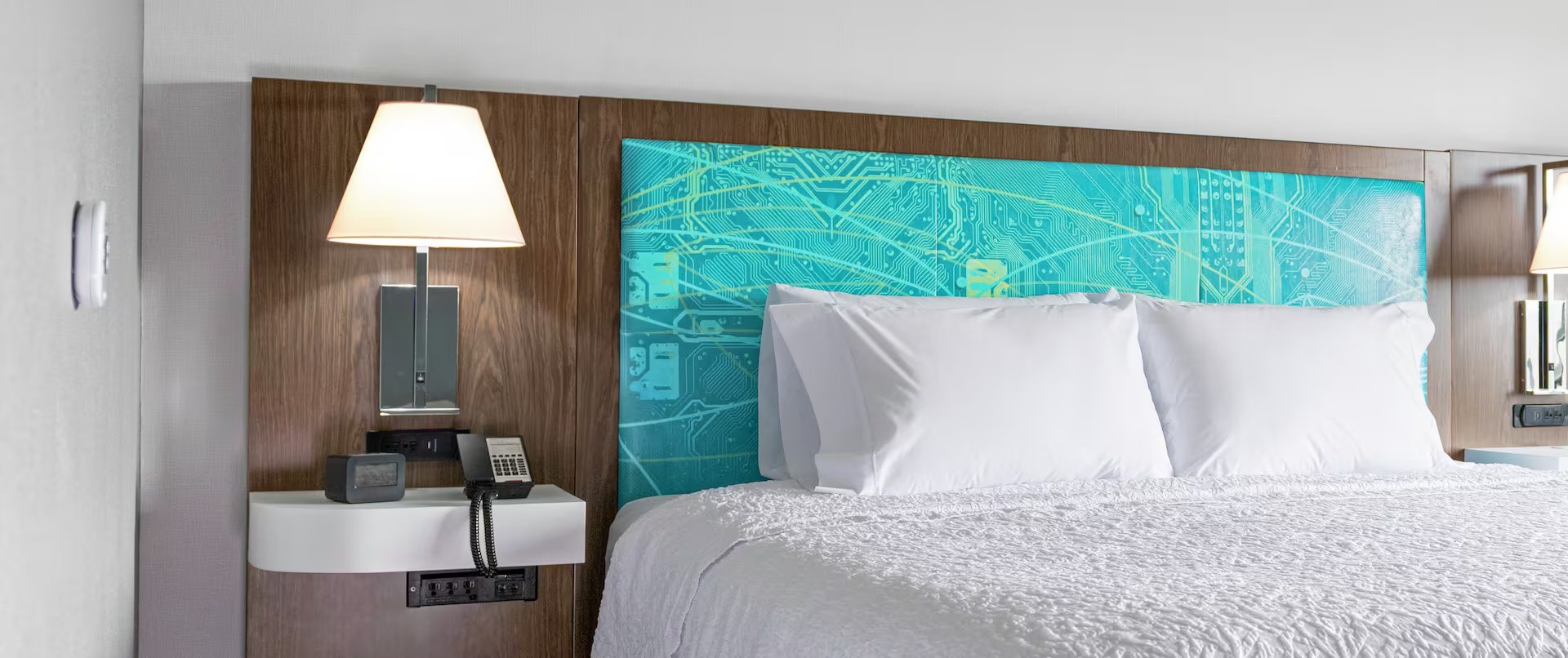 hampton inn and suites manistee waterfront