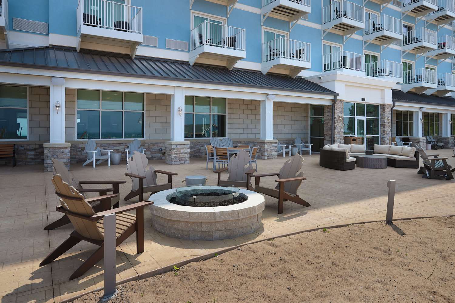 hampton inn and suites manistee waterfront