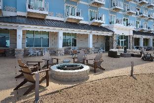 hampton inn and suites manistee waterfront