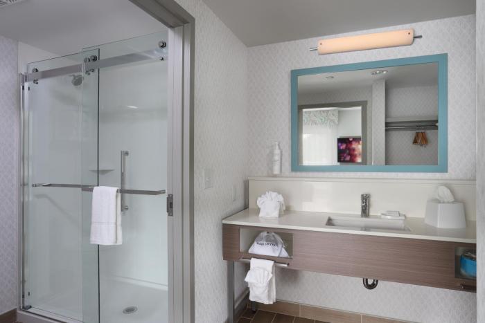 hampton inn and suites manistee waterfront