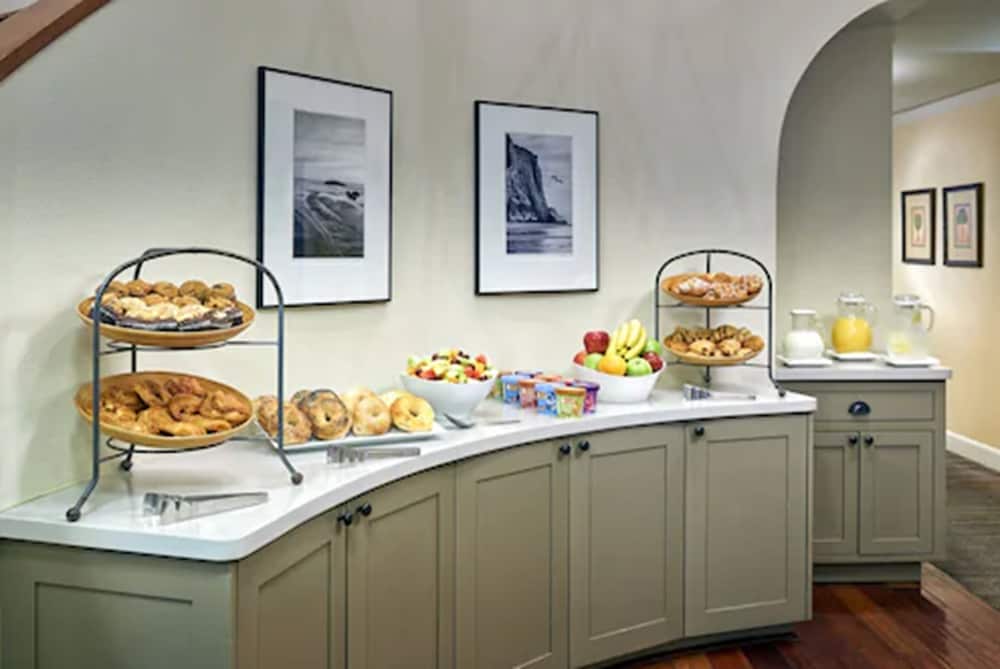 the beach house hotel half moon bay