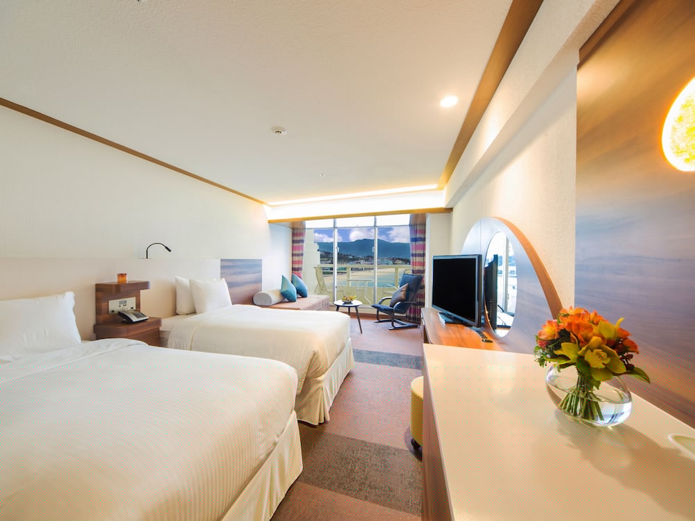sheraton okinawa sunmarina resort