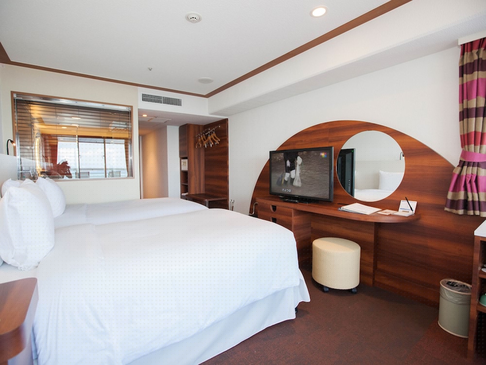sheraton okinawa sunmarina resort