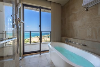 sheraton okinawa sunmarina resort