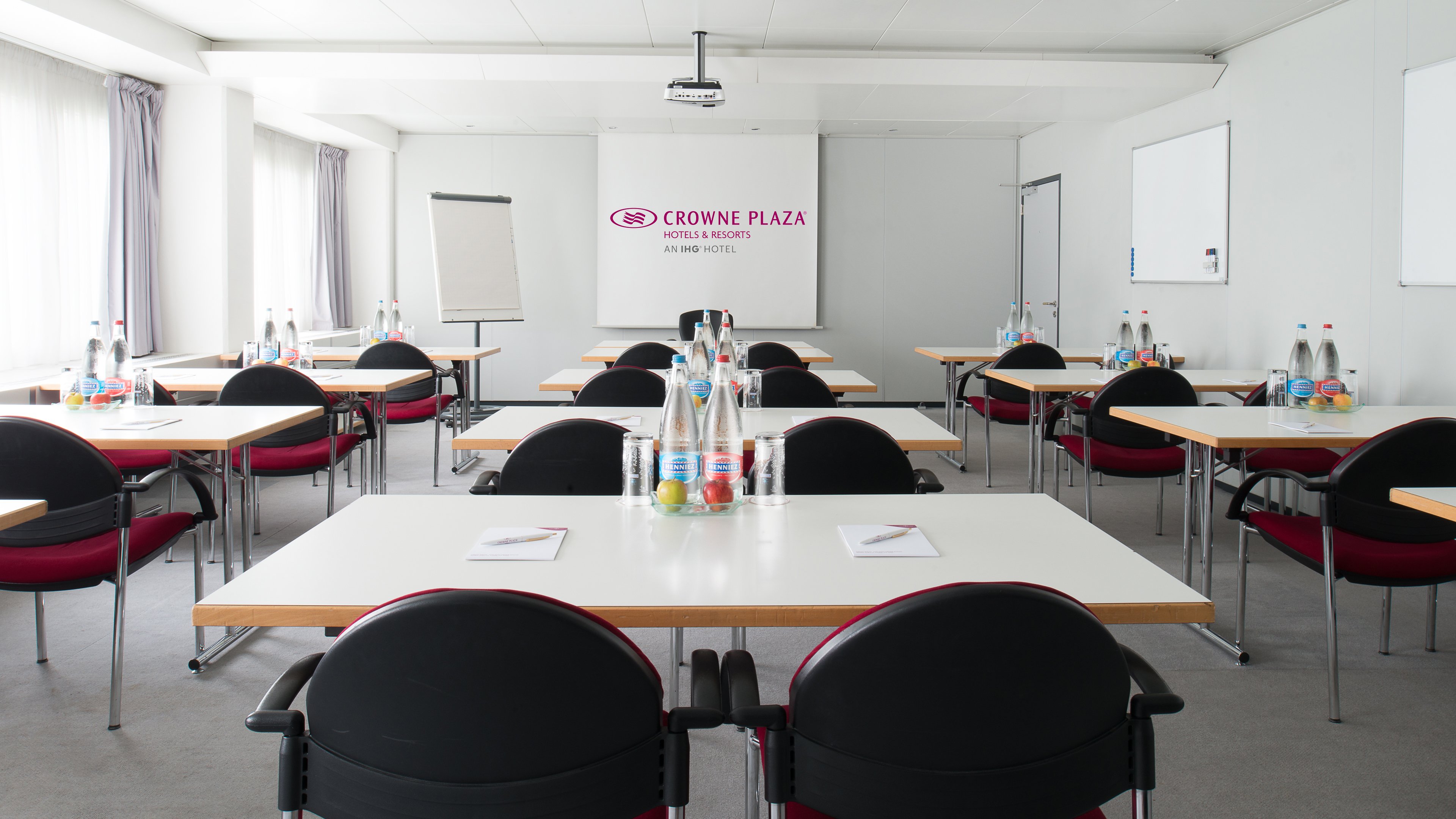 crowne plaza zurich by ihg
