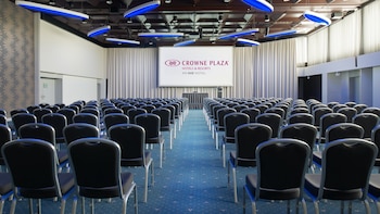 crowne plaza zurich by ihg