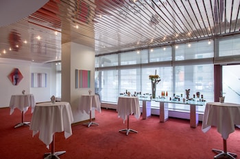 crowne plaza zurich by ihg